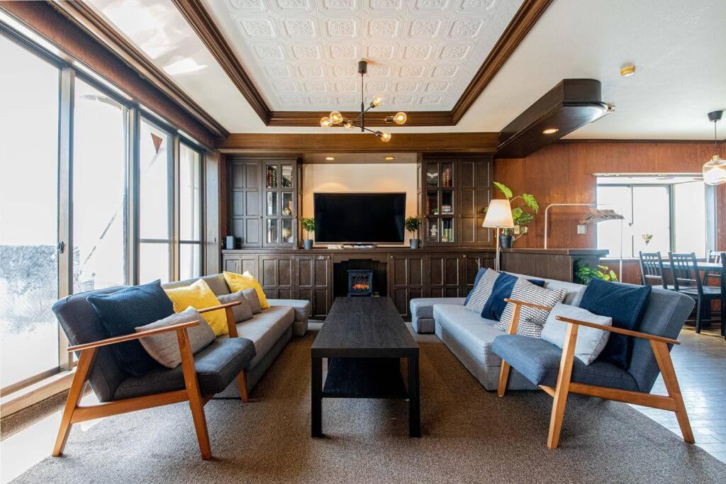 Sanacion Motomachi 7 なんばで150平米の広々空間 最大14名 Netflix見れます Apartment Osaka Bagian luar foto